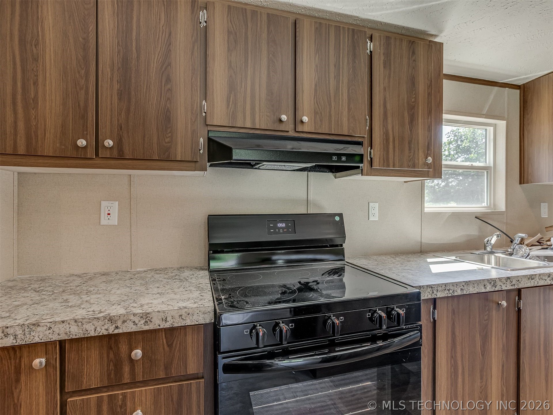 8788 Highway 77 N Property Photo 15