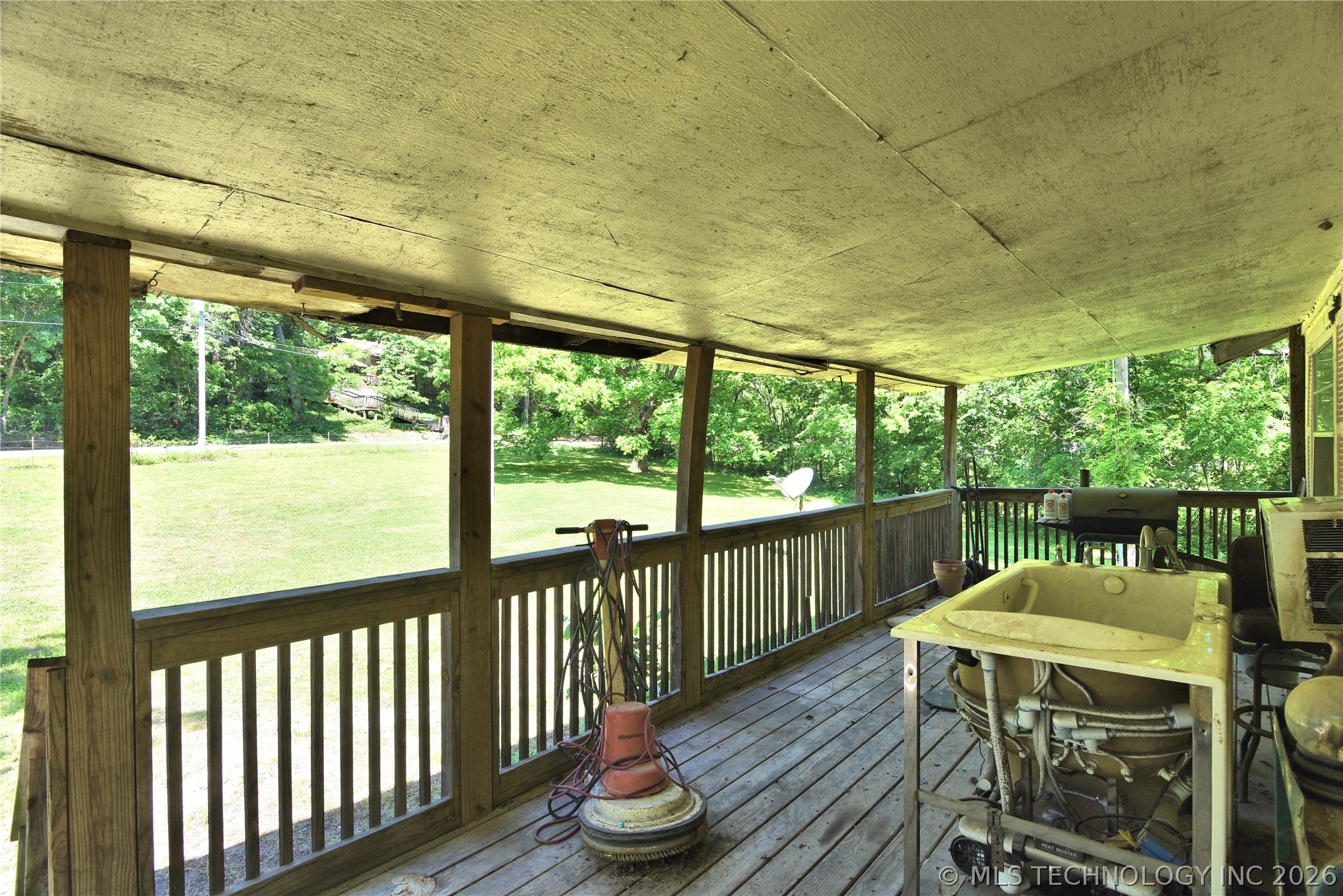 17365 Redbud Drive Property Photo 5
