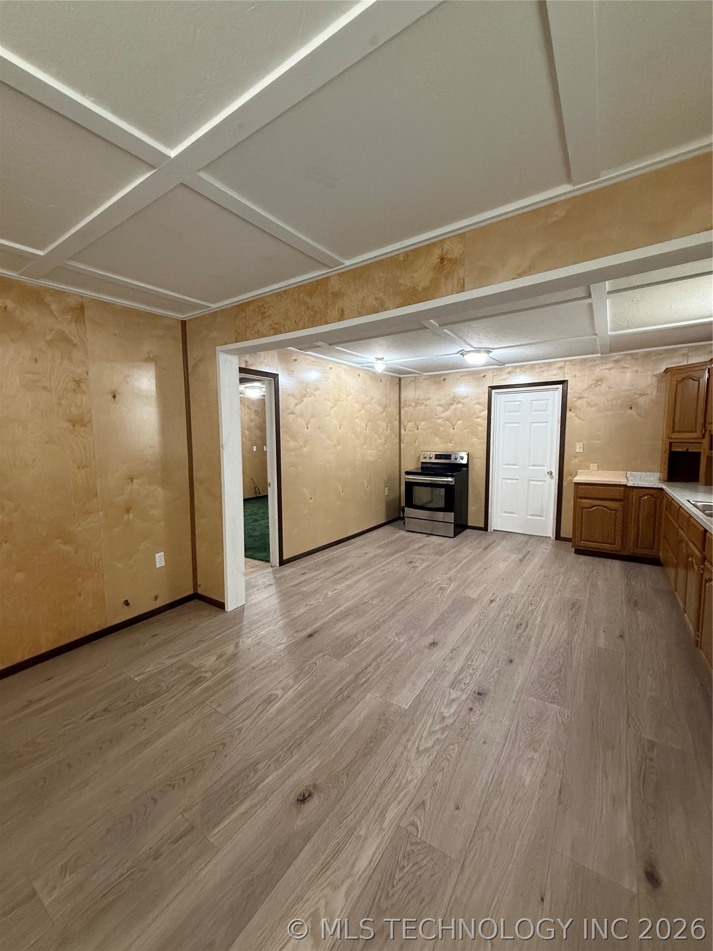 1202 W Division Street Property Photo 3