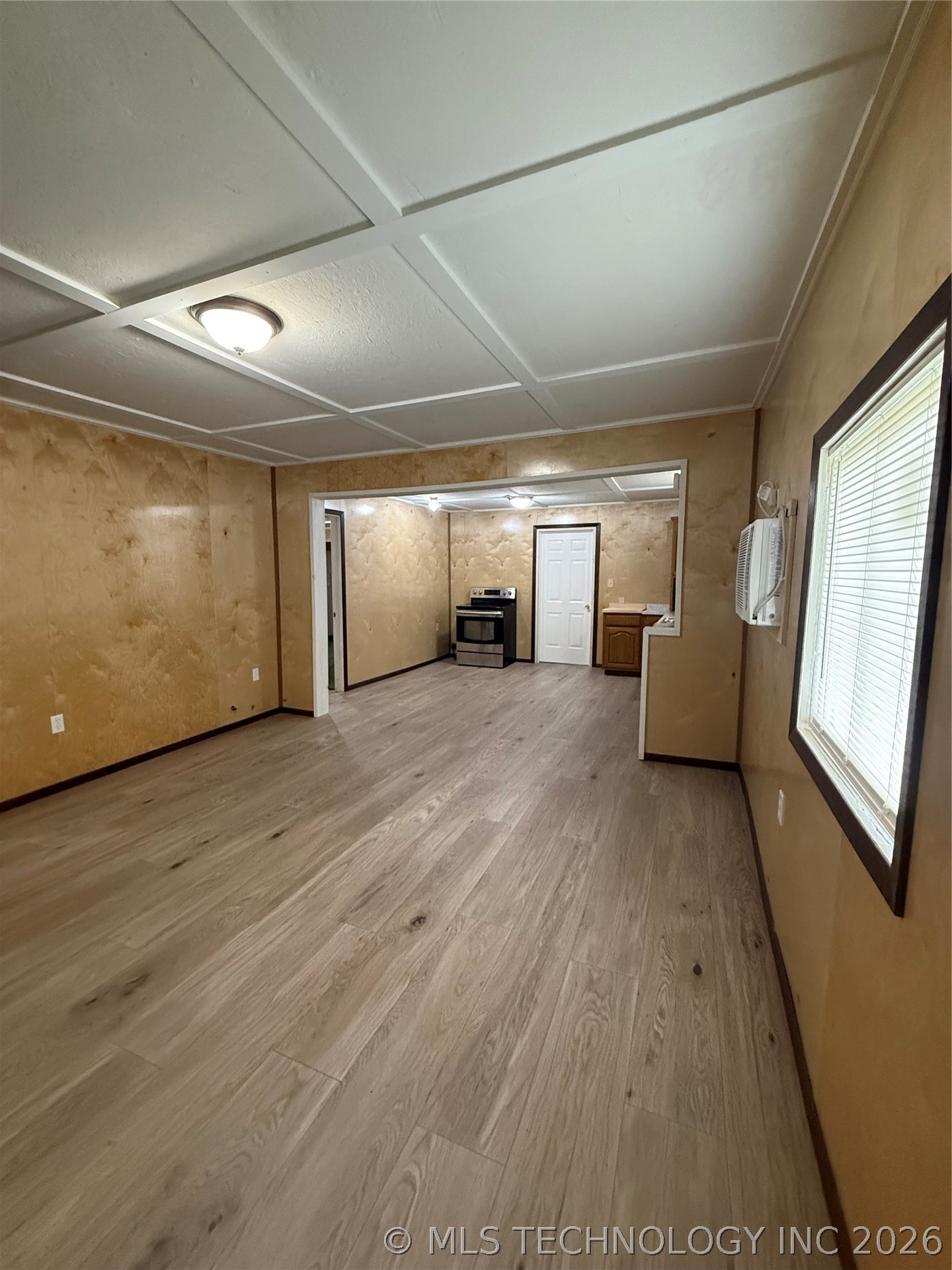1202 W Division Street Property Photo 5