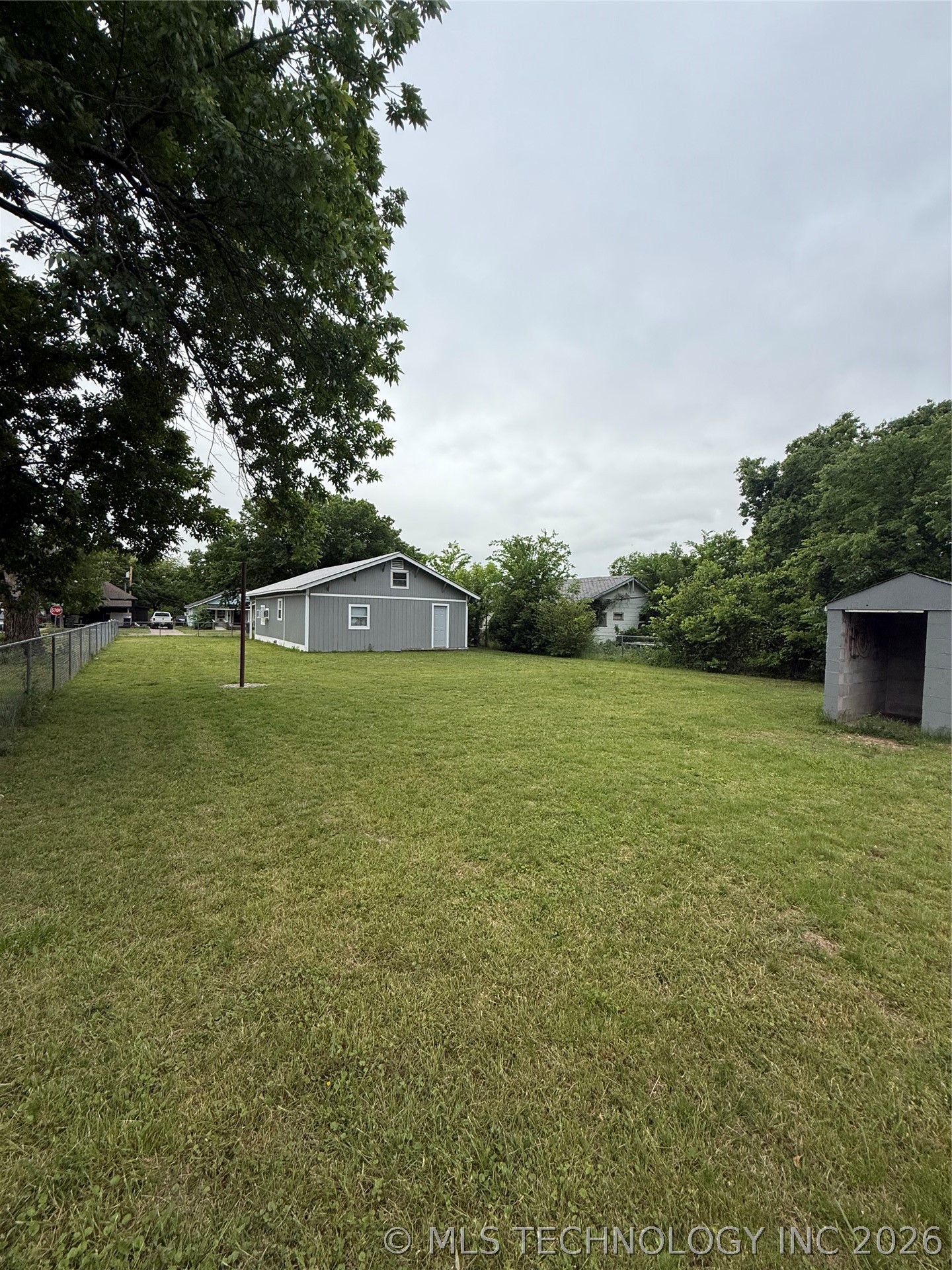 1202 W Division Street Property Photo 30