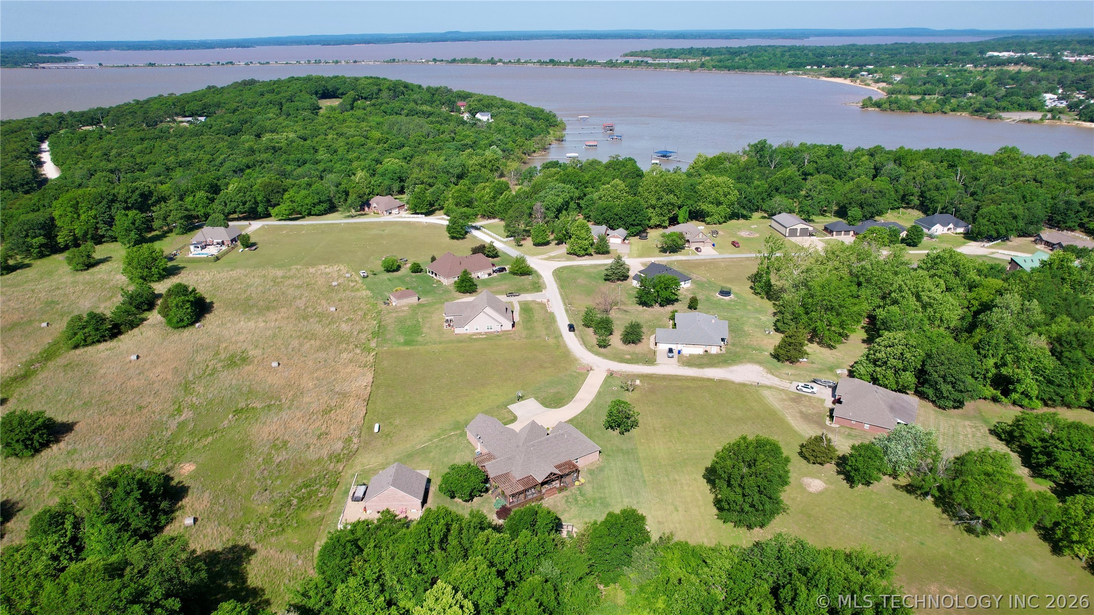 418970 E 1152 Road Property Photo 3