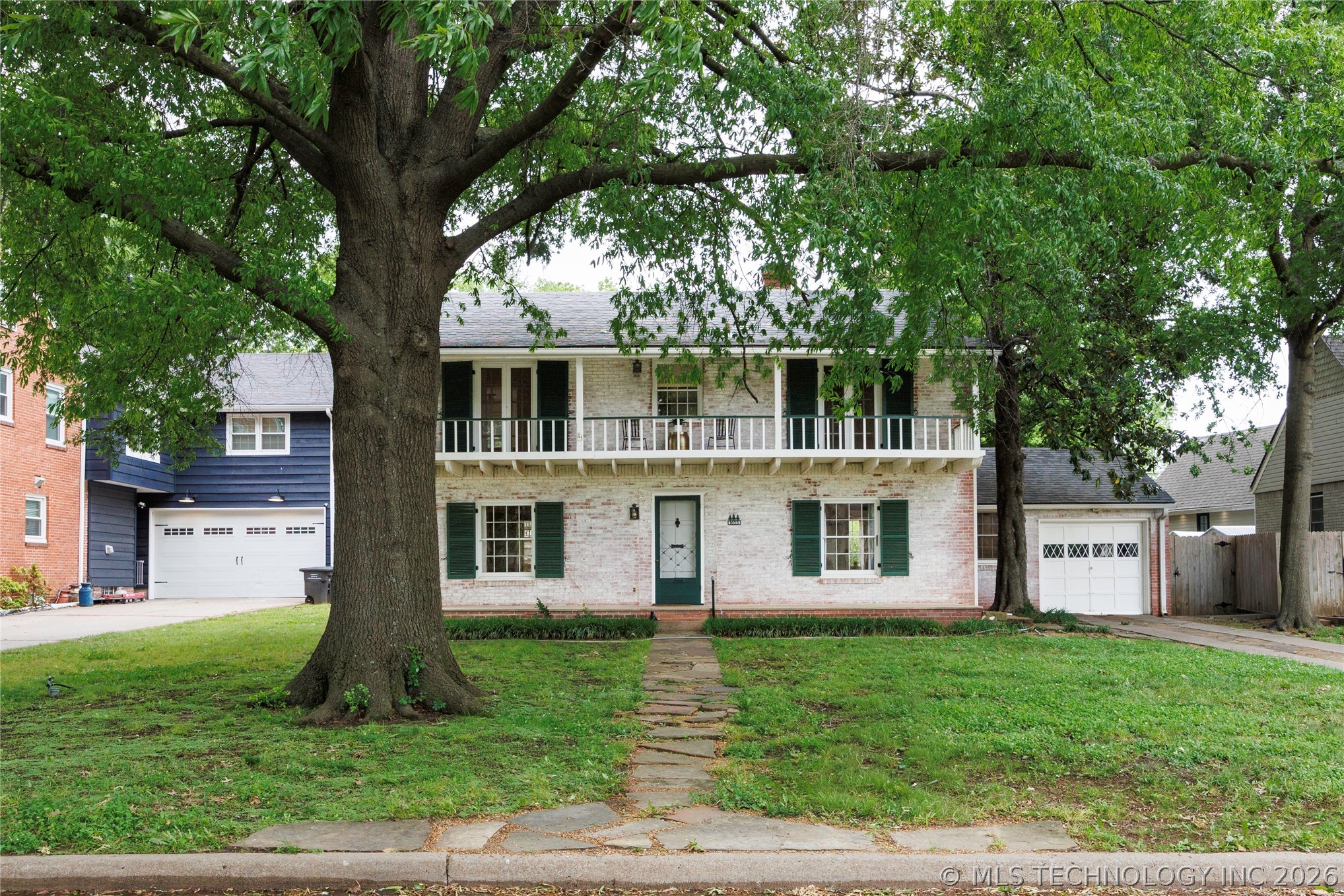 1655 Cherokee Place Property Photo 2