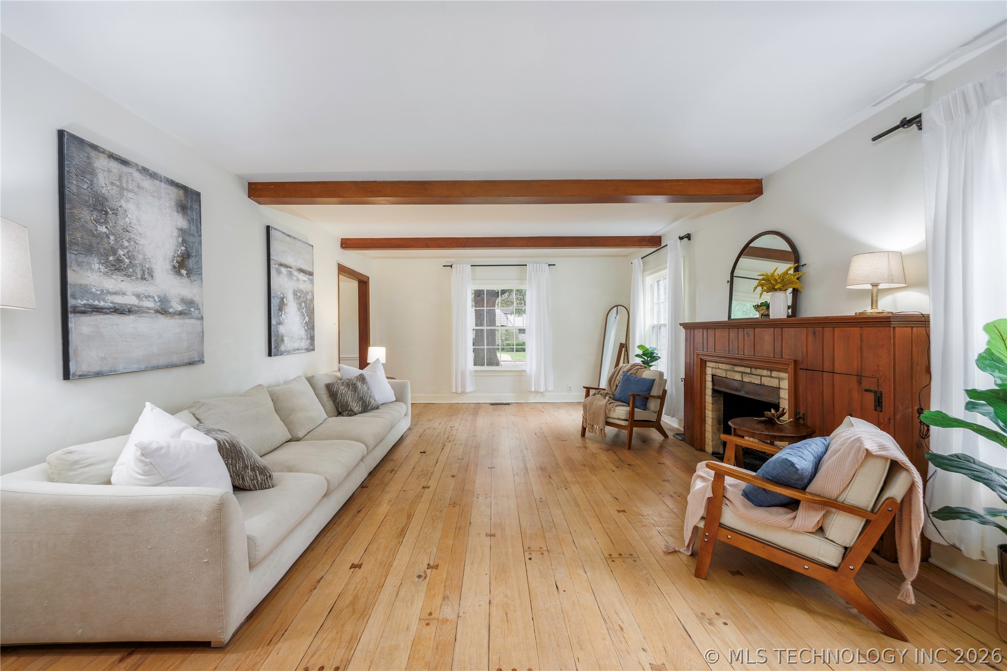 1655 Cherokee Place Property Photo 12