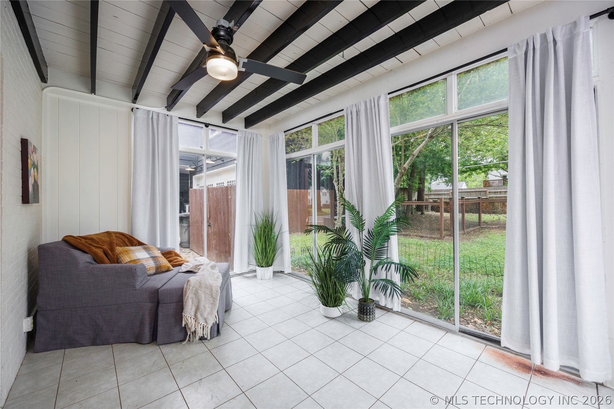 1655 Cherokee Place Property Photo 13