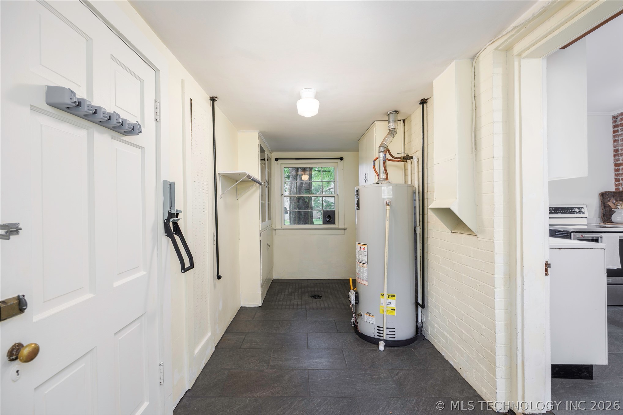1655 Cherokee Place Property Photo 24