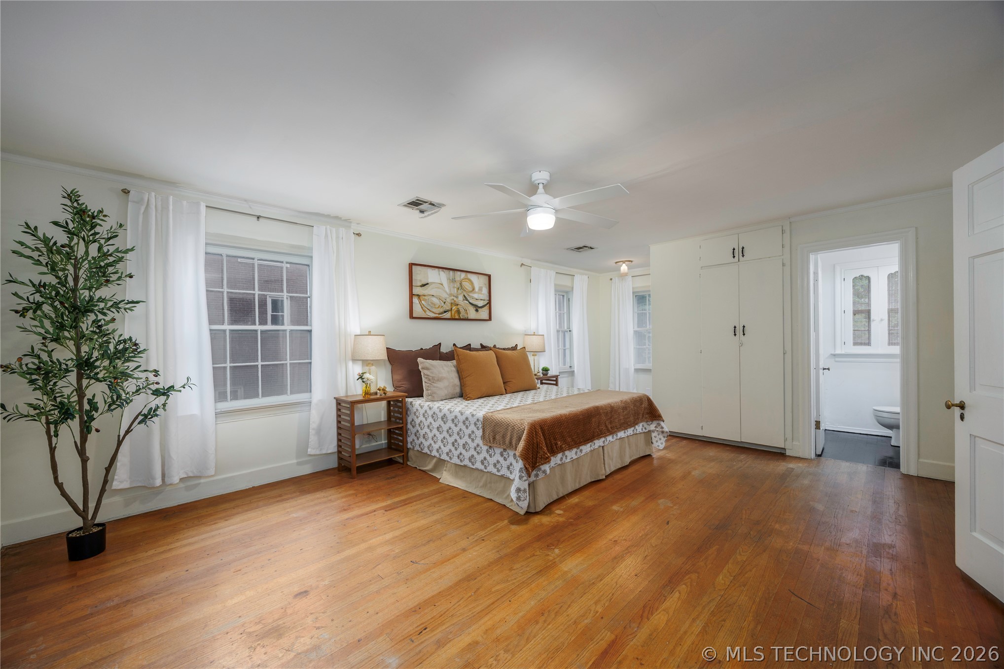 1655 Cherokee Place Property Photo 27
