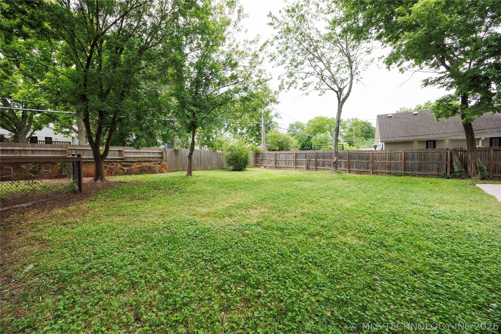 1655 Cherokee Place Property Photo 41