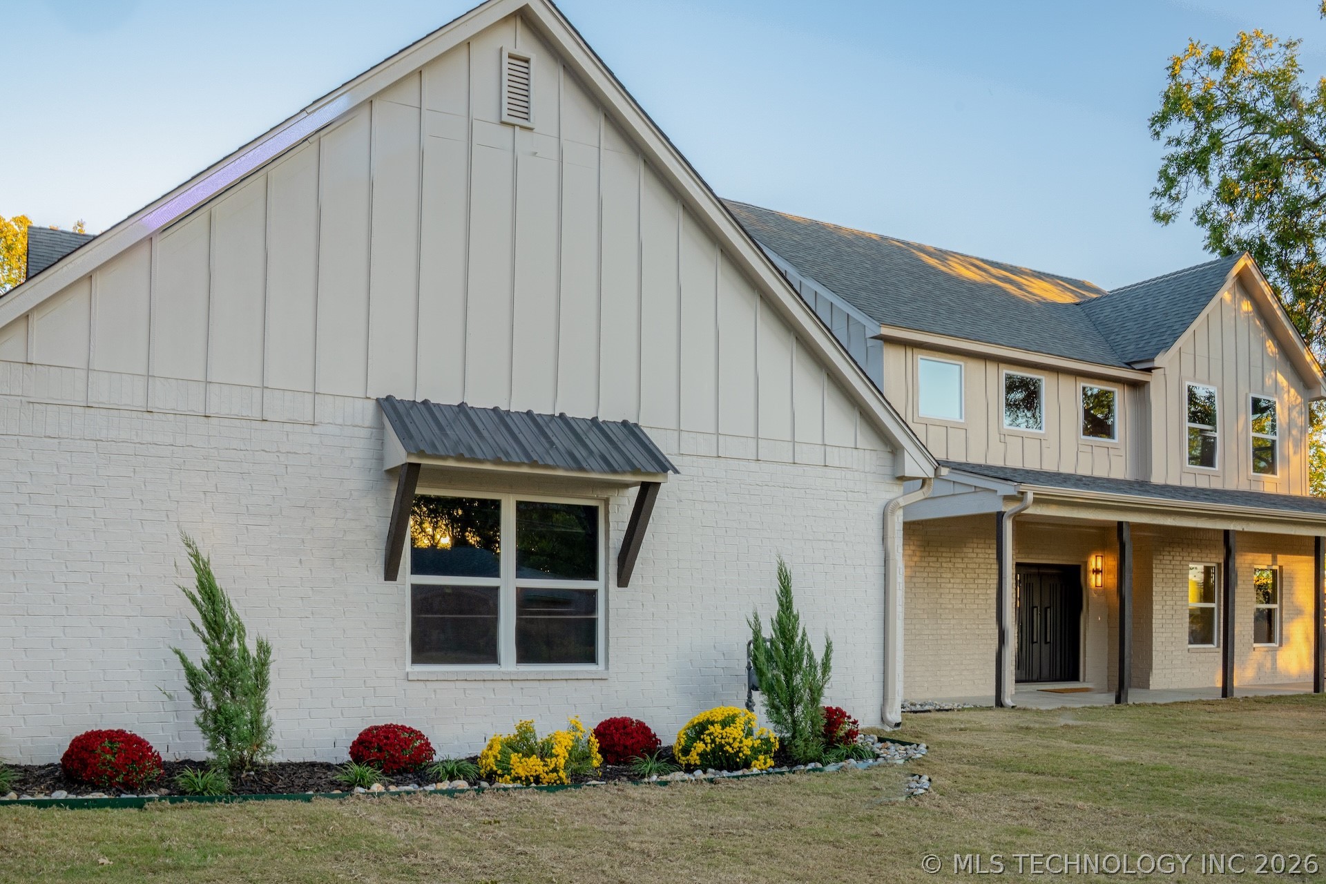 4929 S Columbia Avenue Property Photo 7