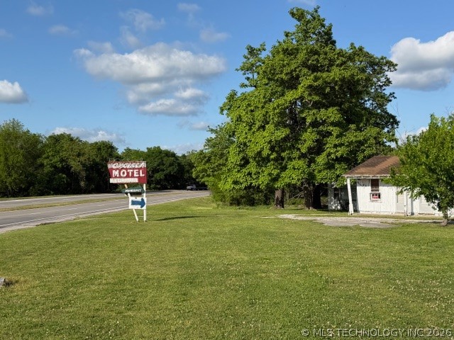 220 Walnut Street Property Photo 5