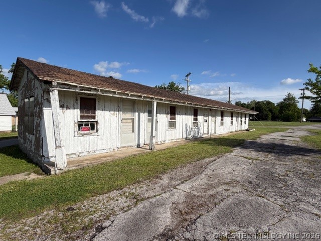 220 Walnut Street Property Photo 8