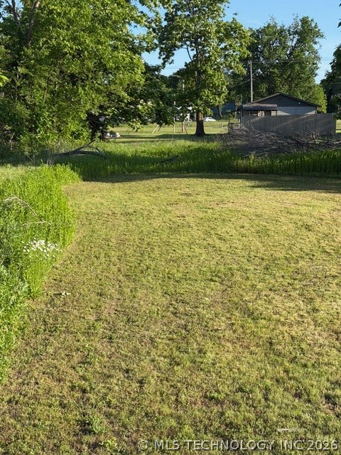220 Walnut Street Property Photo 20