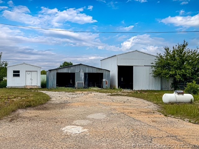 2105 E 7th Street Property Photo 3