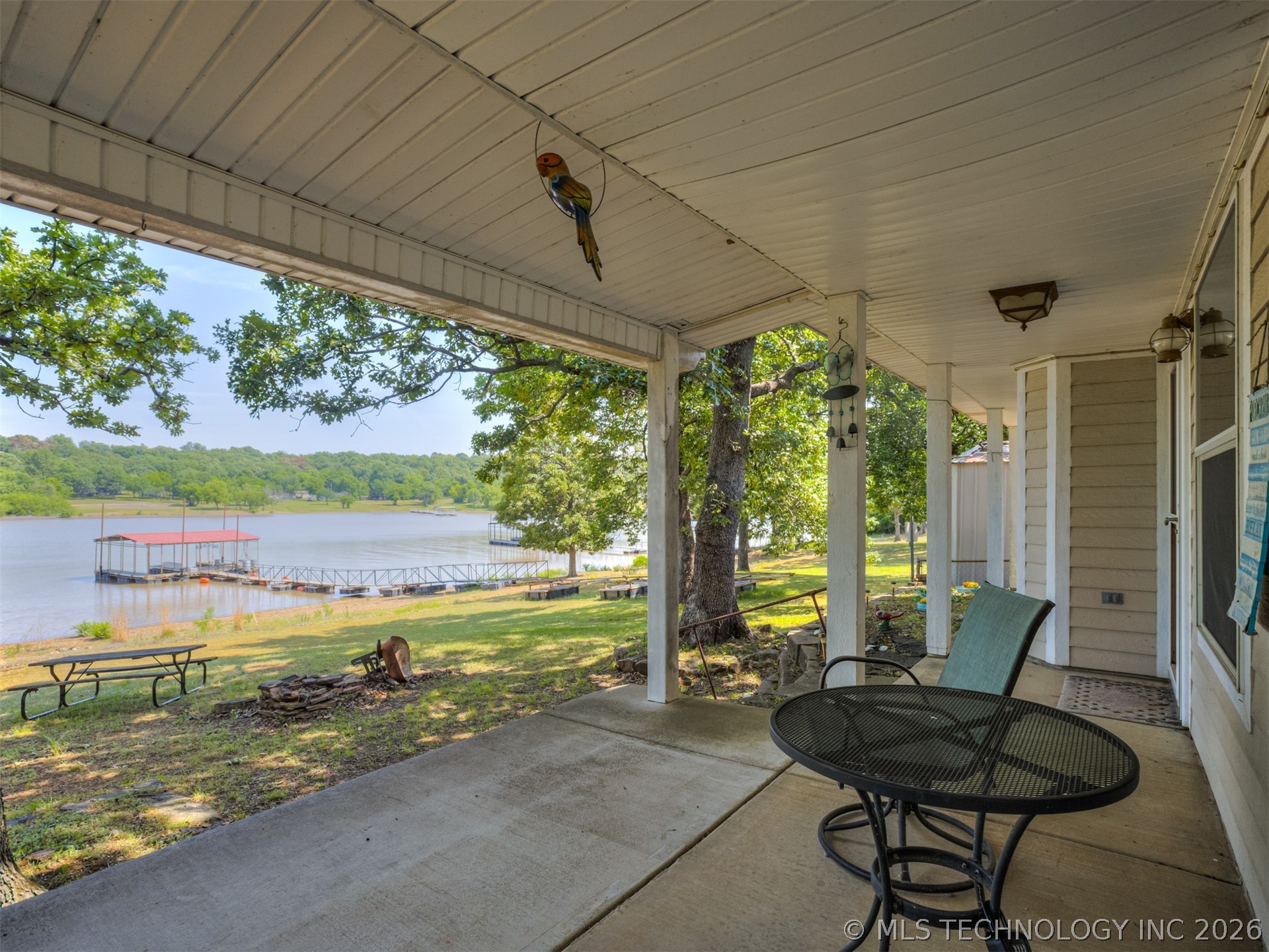 416627 Lakeside Property Photo 4