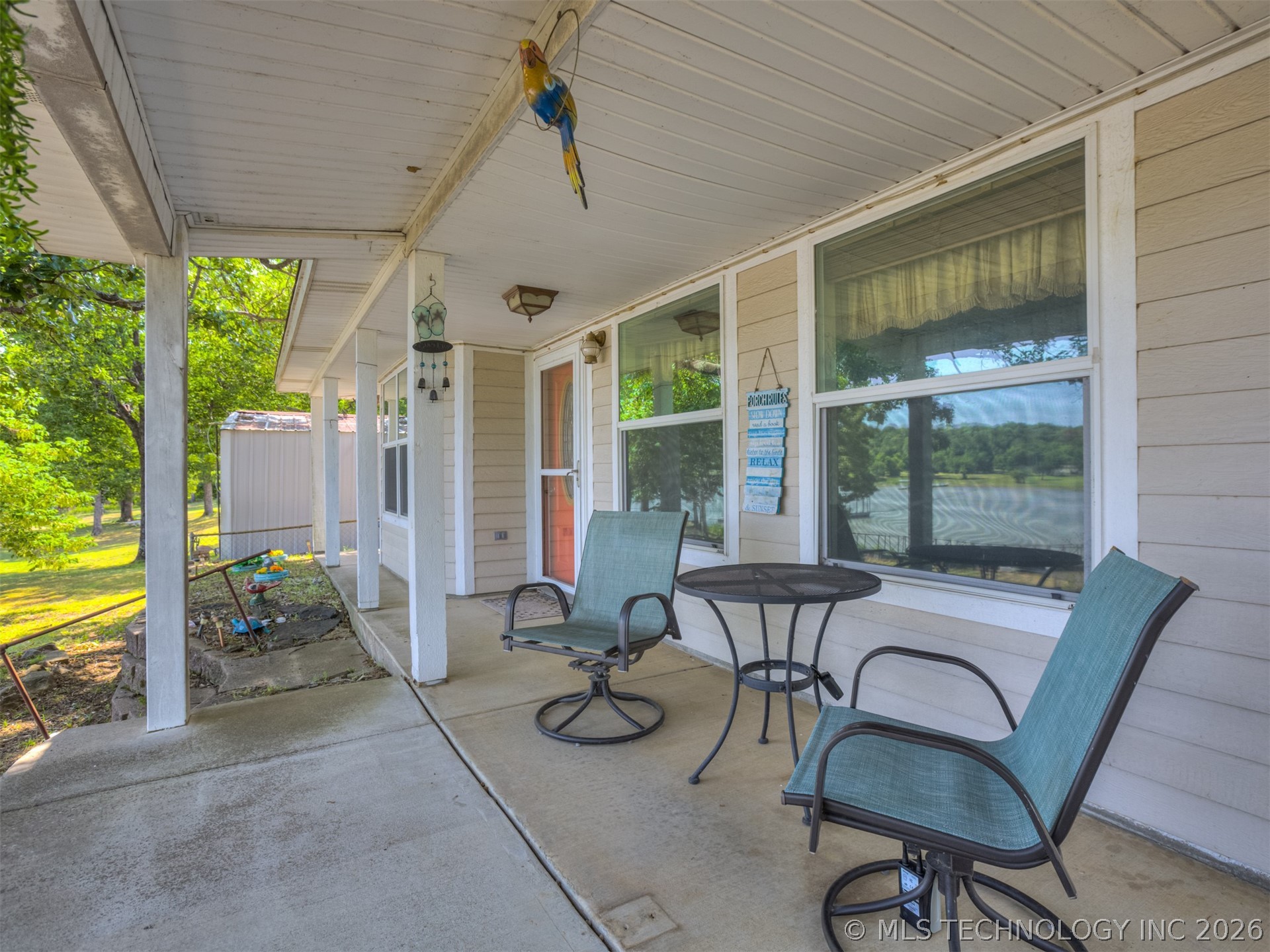 416627 Lakeside Property Photo 5