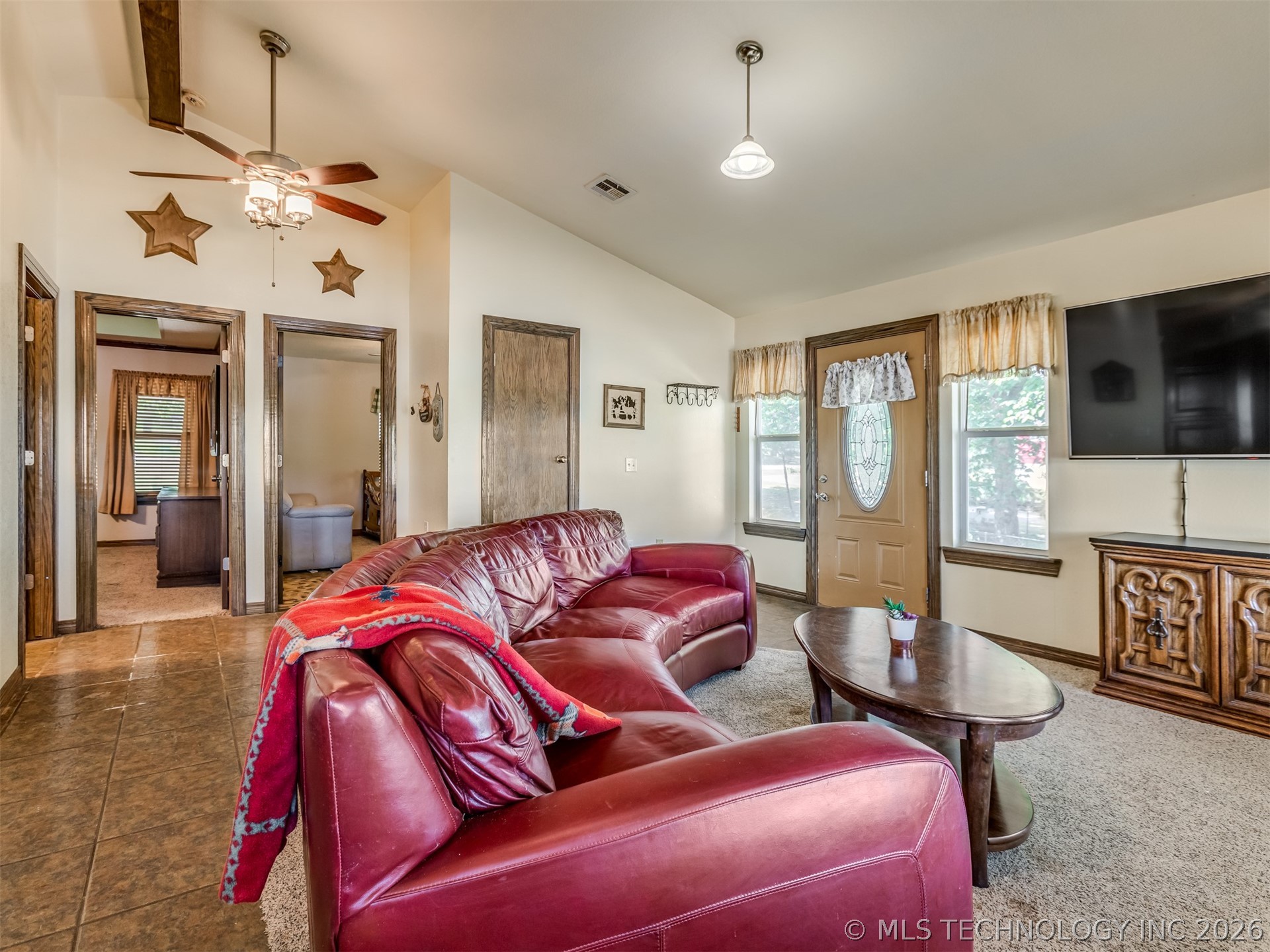 416627 Lakeside Property Photo 15