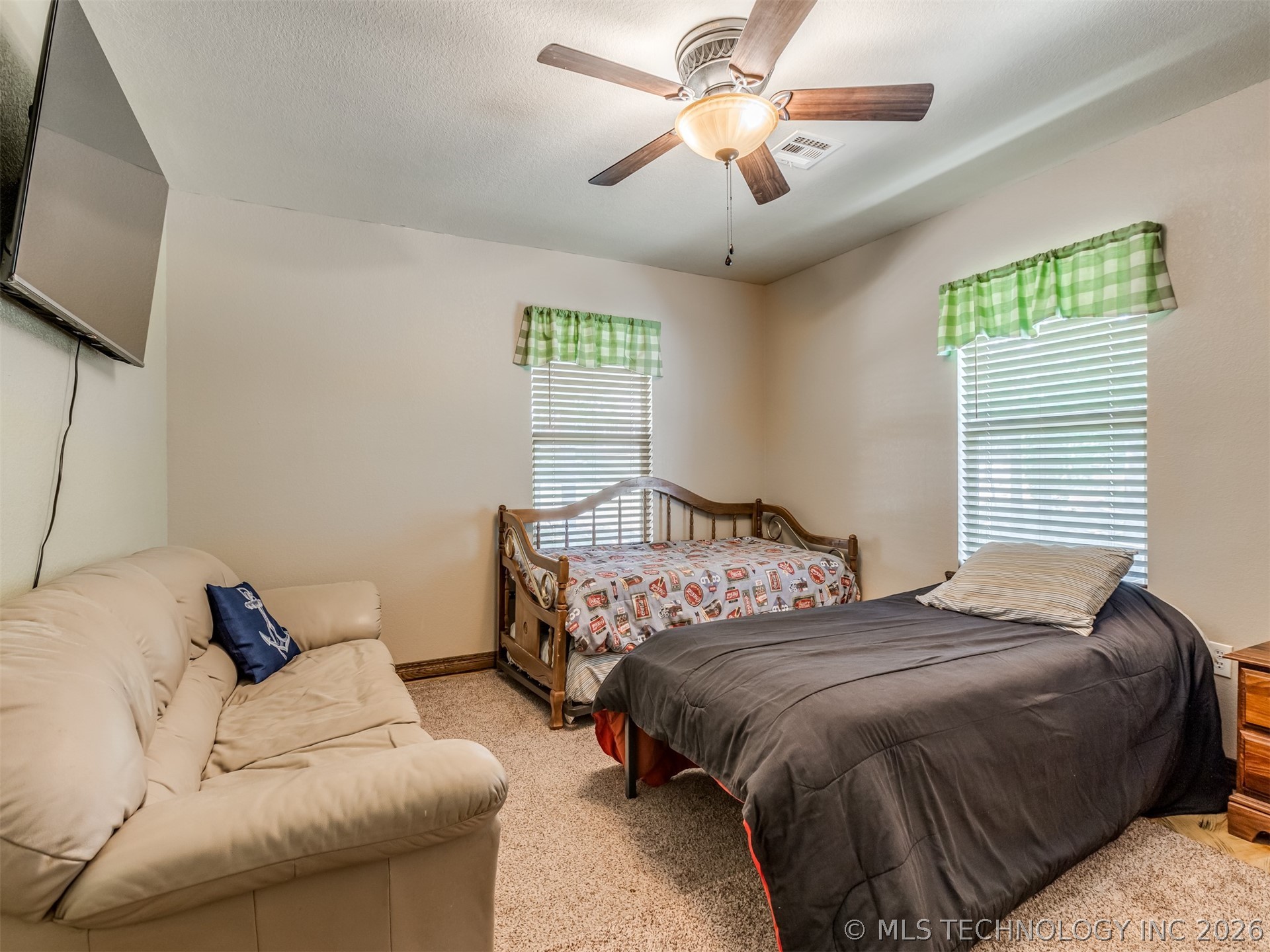 416627 Lakeside Property Photo 28