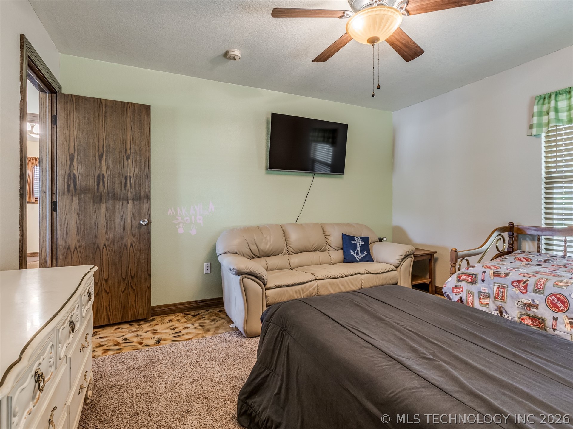 416627 Lakeside Property Photo 29