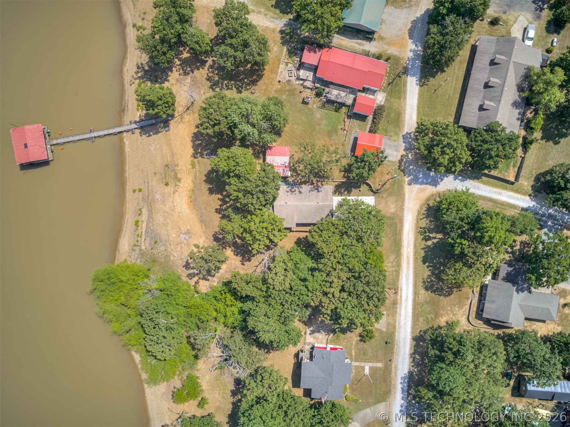 416627 Lakeside Property Photo 34