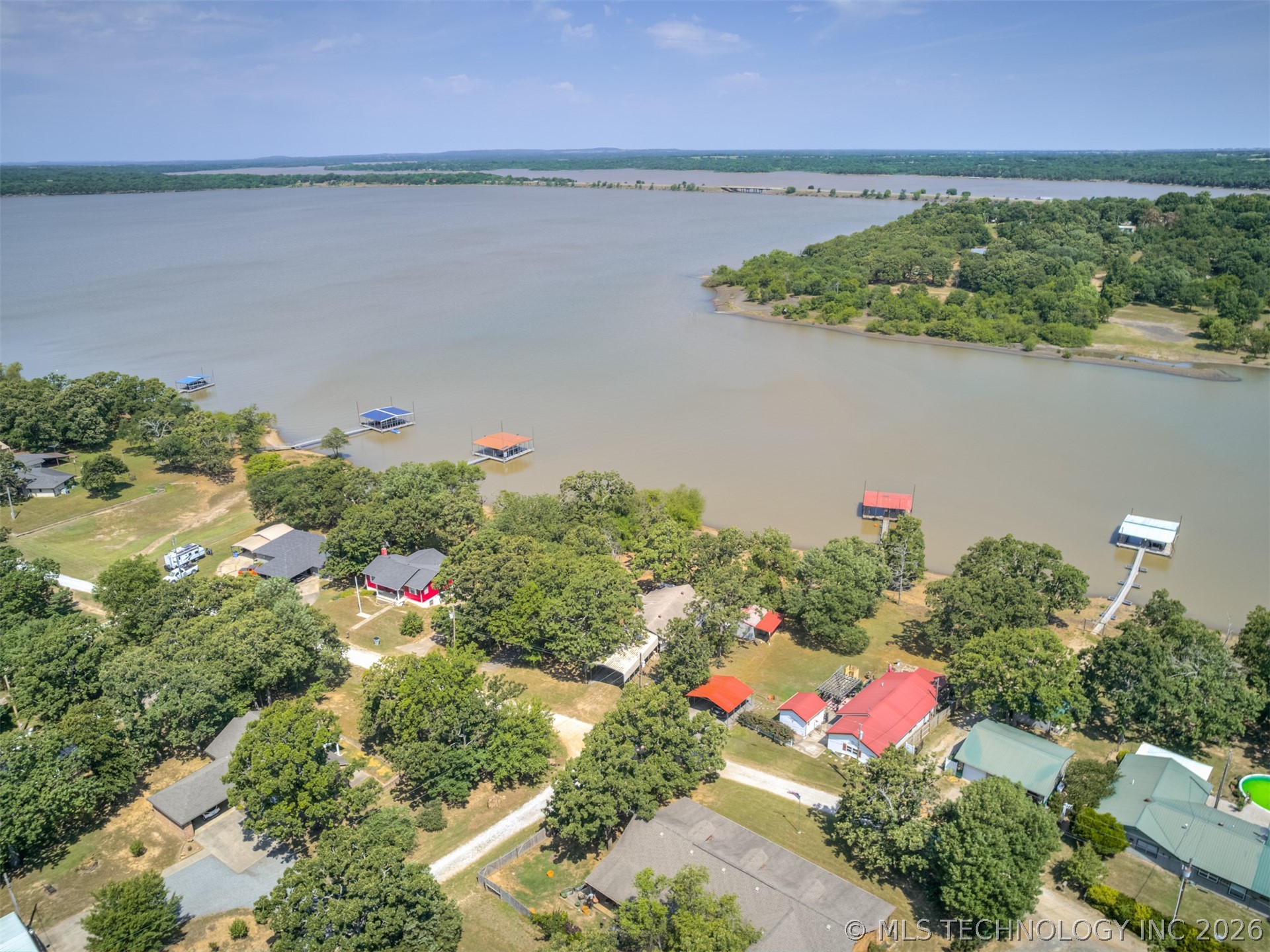 416627 Lakeside Property Photo 35