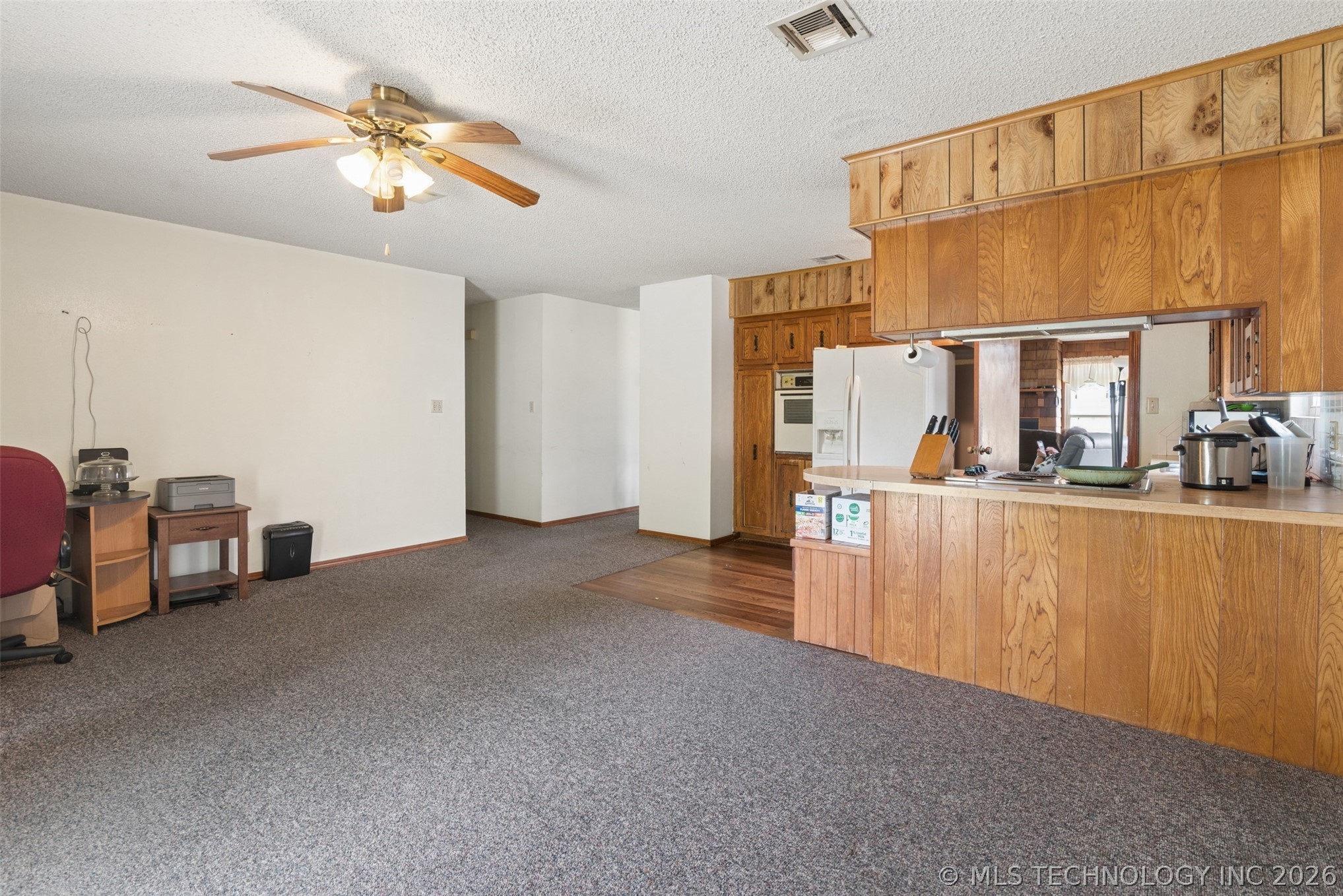 2307 E Fieldstone Street Property Photo 7