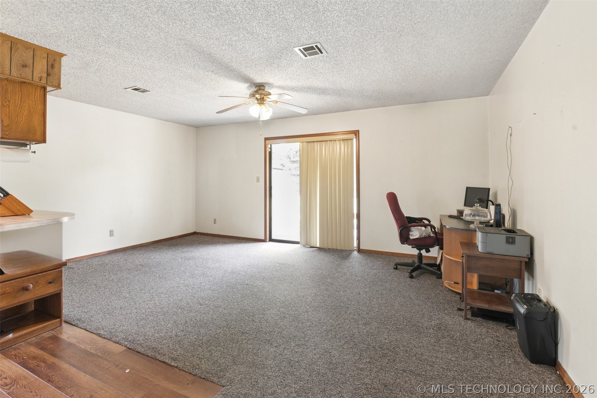 2307 E Fieldstone Street Property Photo 11