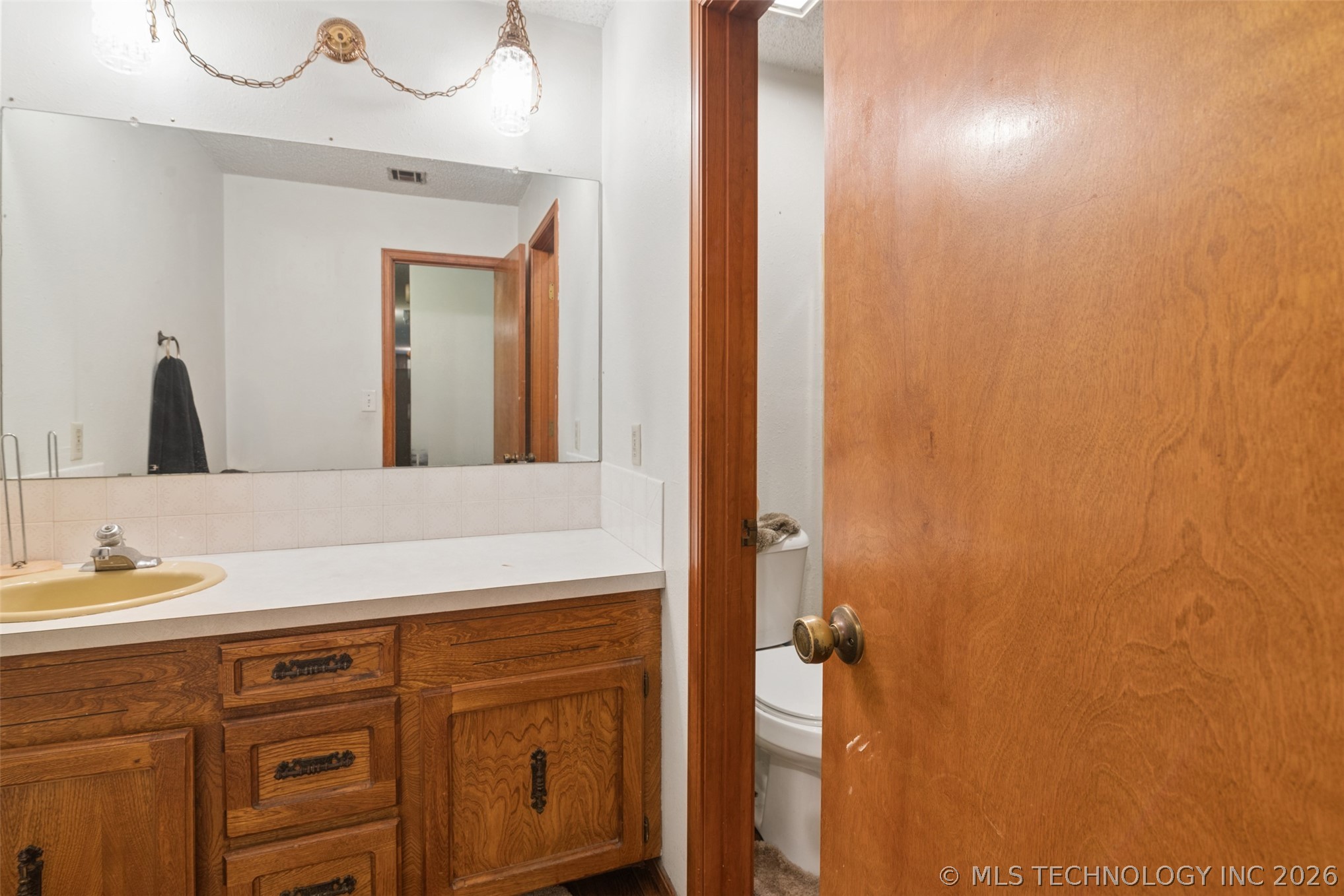 2307 E Fieldstone Street Property Photo 14