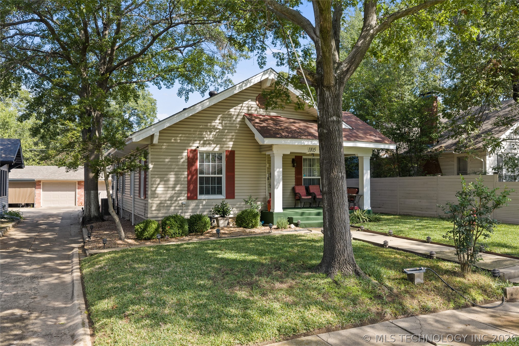 1105 Bixby Property Photo 30