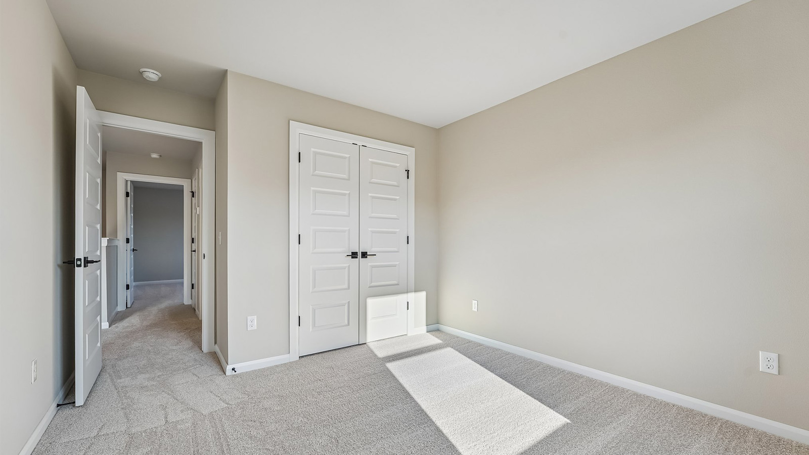 602 W 83rd Street S Property Photo 19