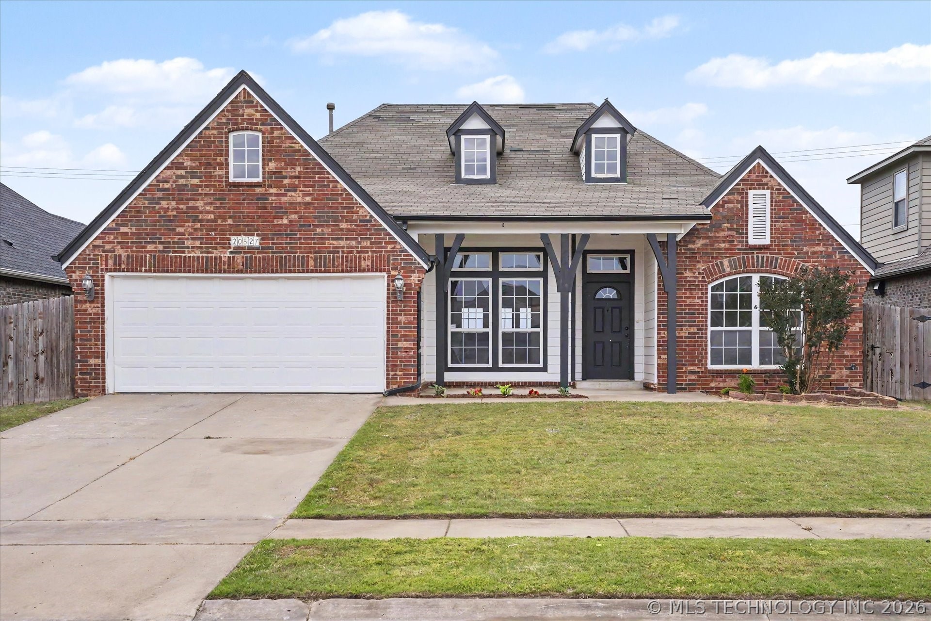 20527 E 31st Place S Property Photo 1
