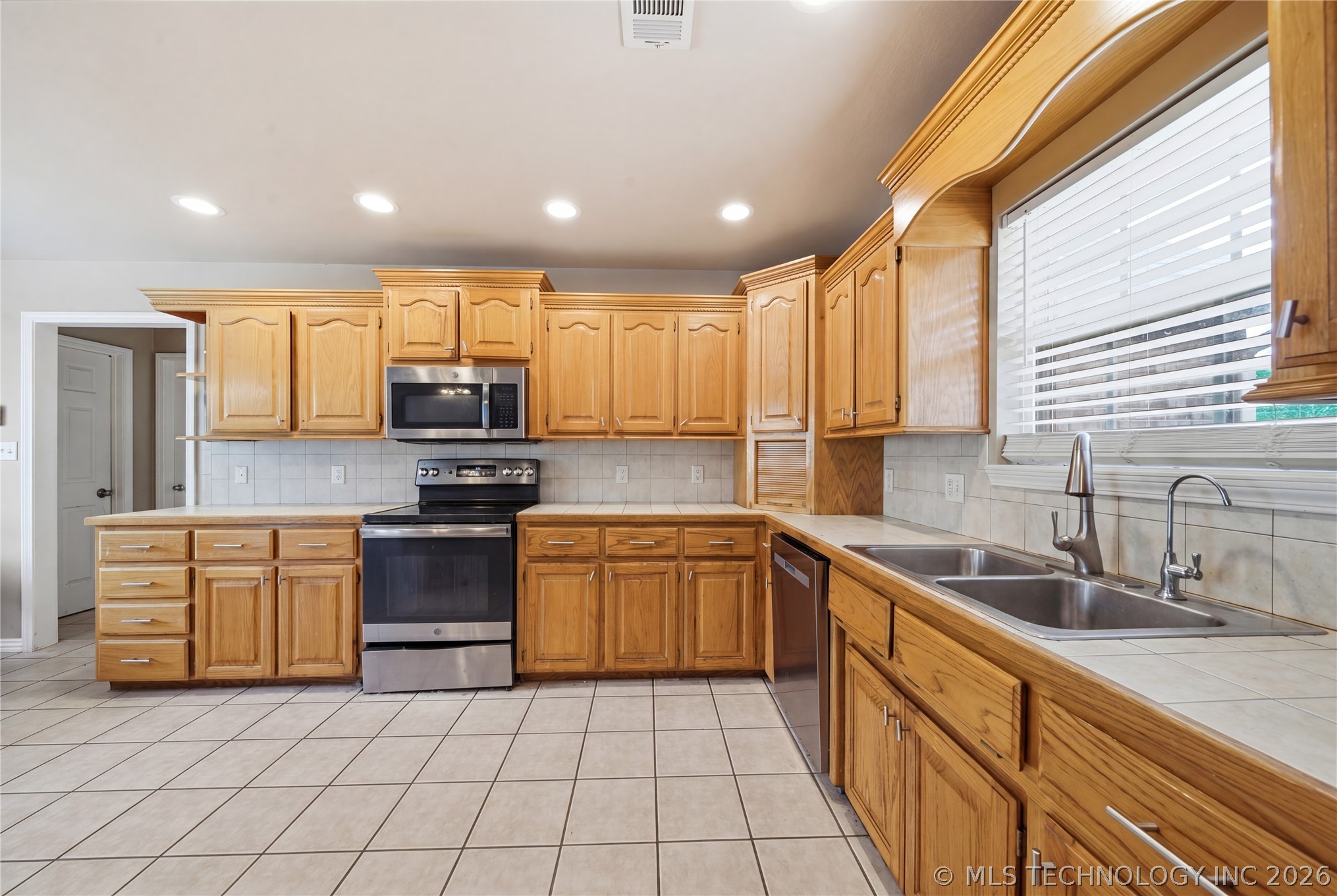 101283 S 4614 Road Property Photo 14