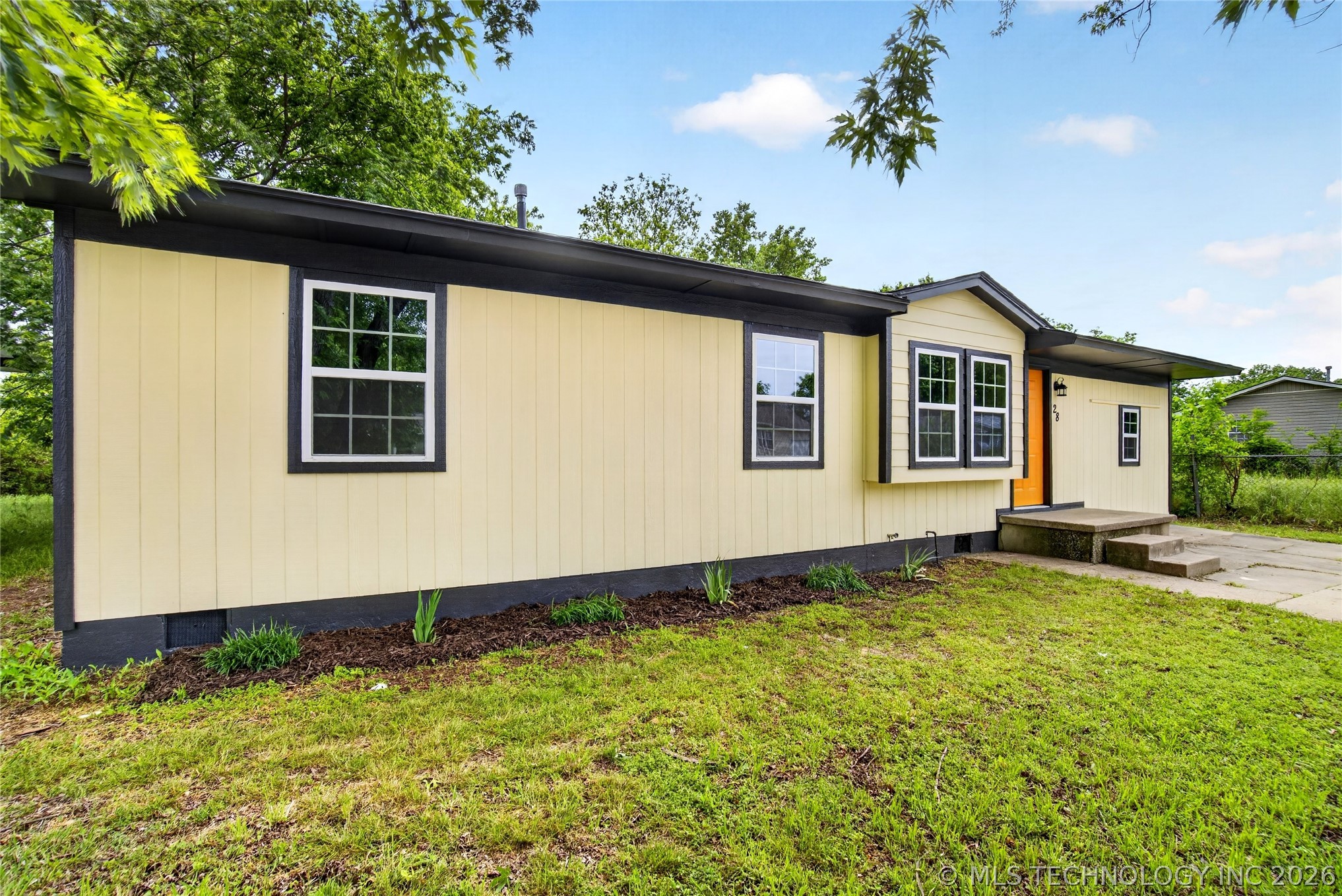 28 E 62nd Place N Property Photo 3