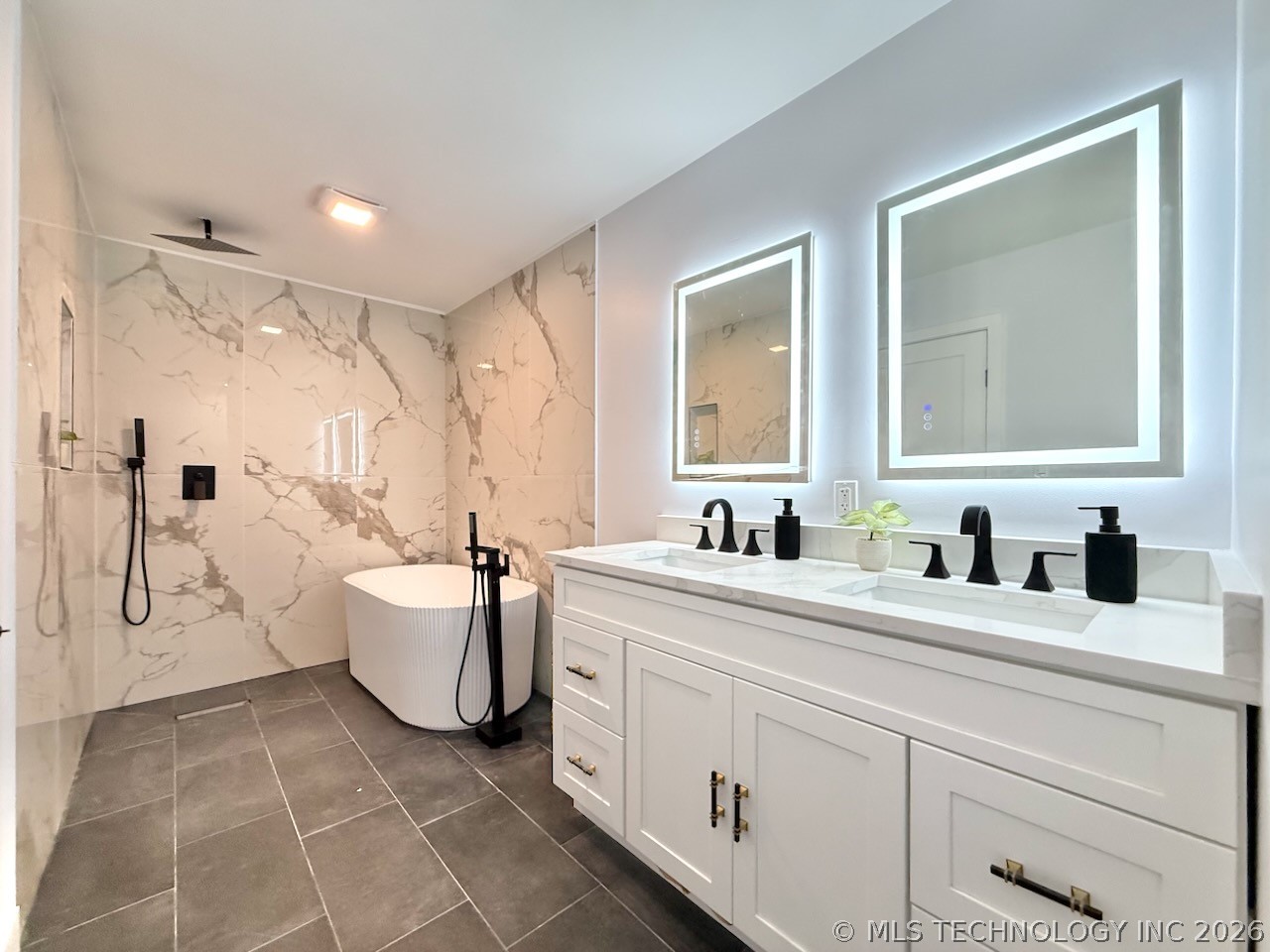 4316 E 72nd Place Property Photo 27