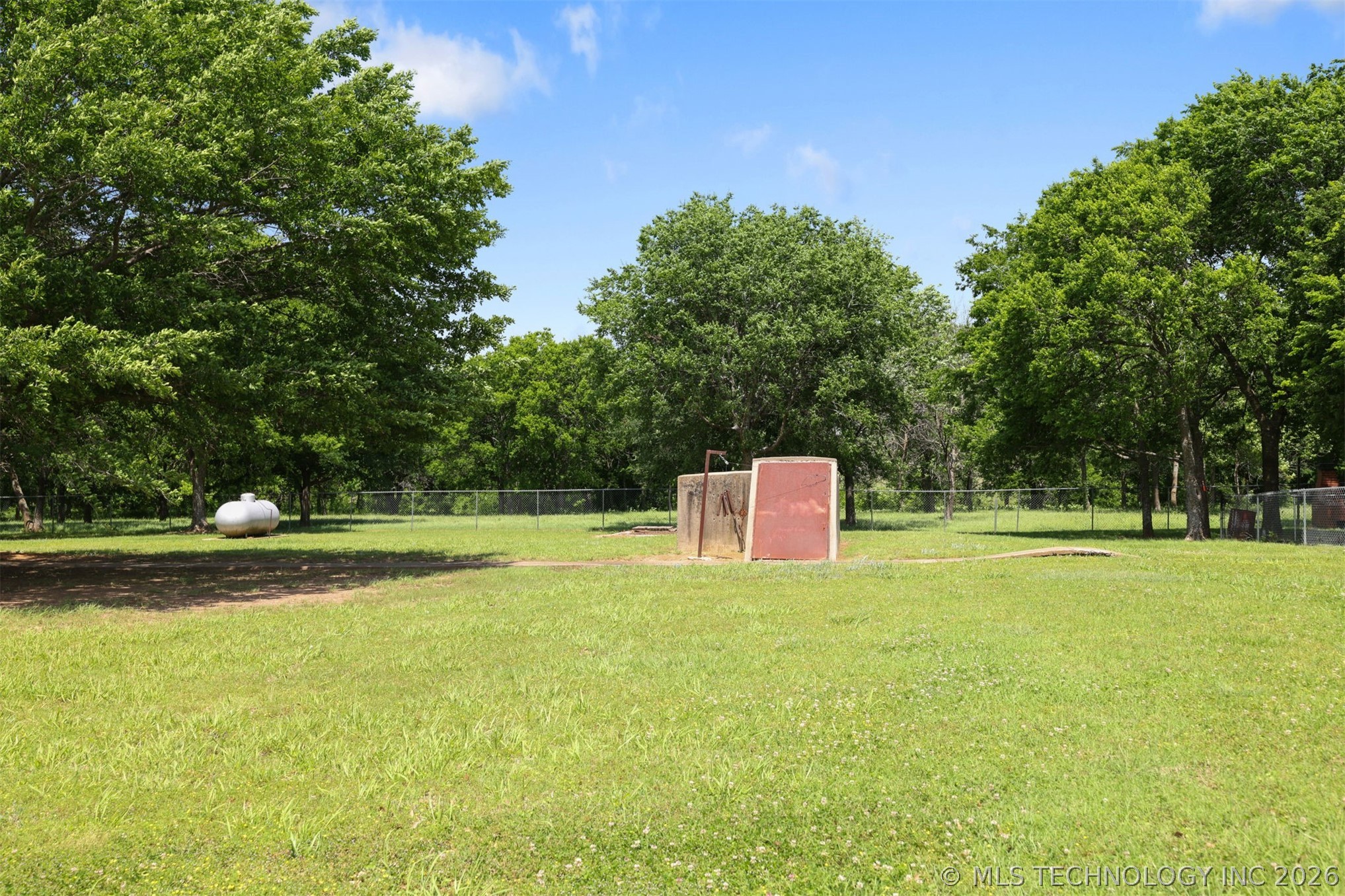 5181 State Road 70 E Property Photo 28