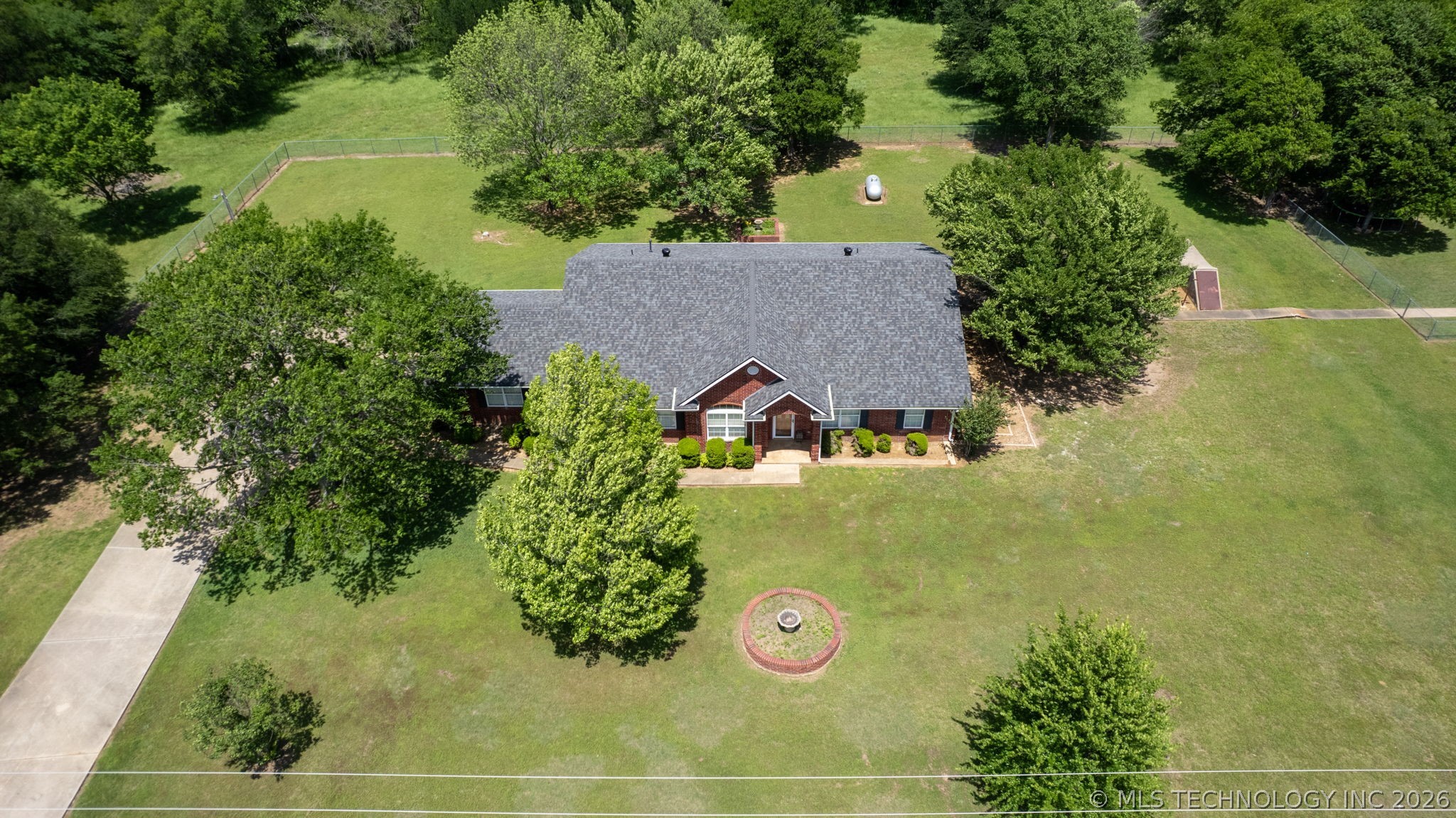 5181 State Road 70 E Property Photo 35