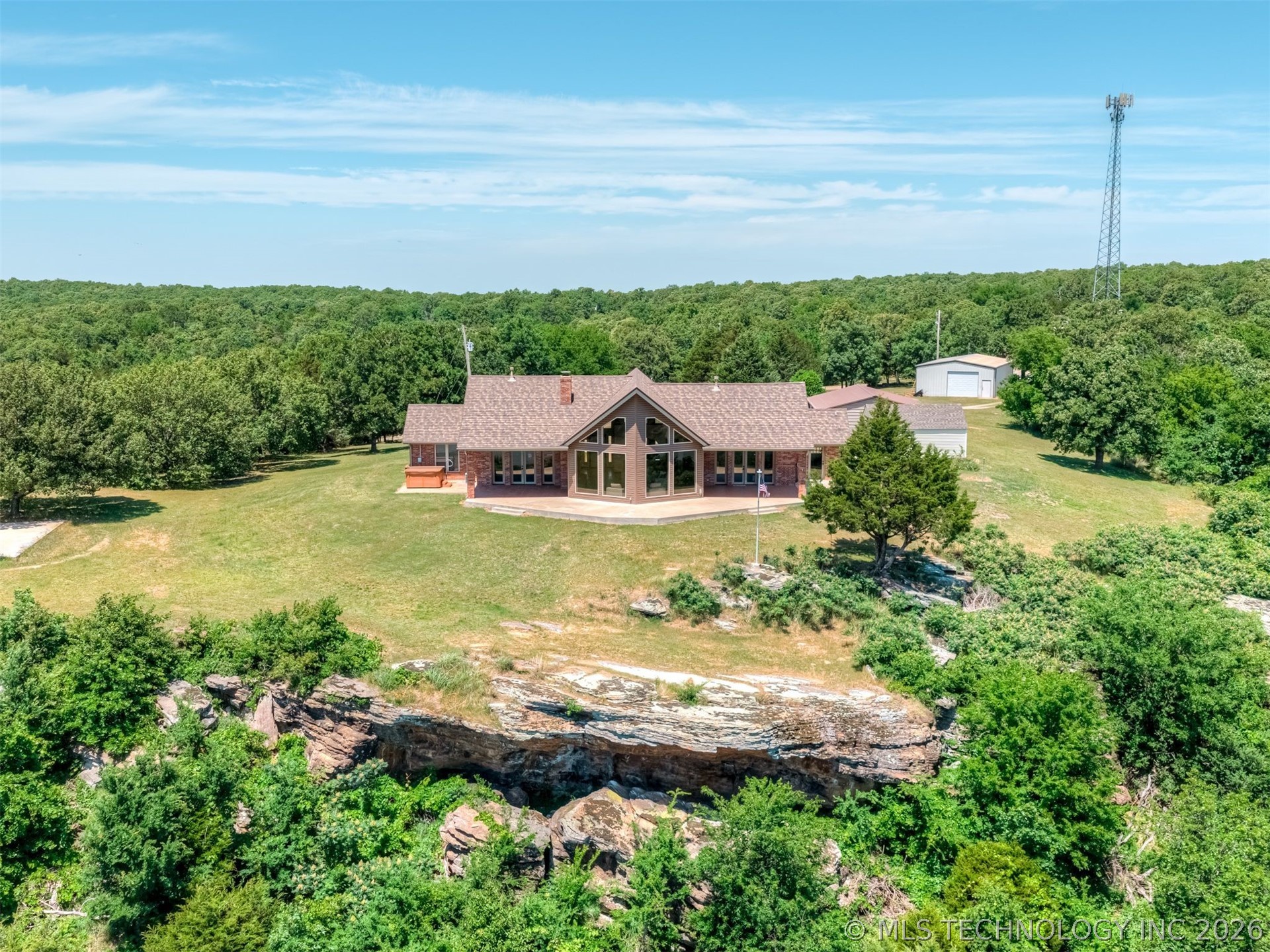 423310 E 1169 Road Property Photo 4