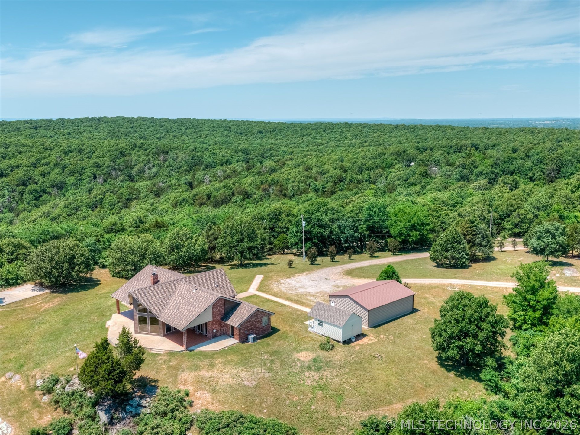 423310 E 1169 Road Property Photo 6