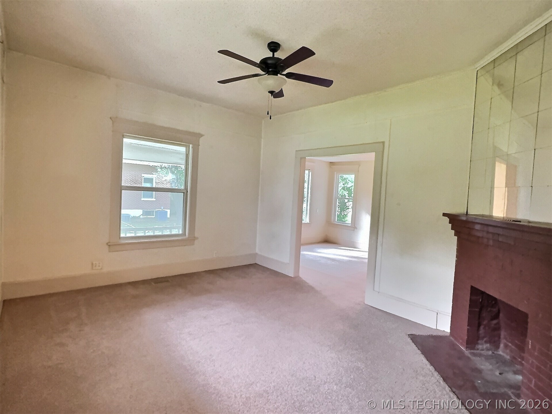 414 W 7th Street Property Photo 7