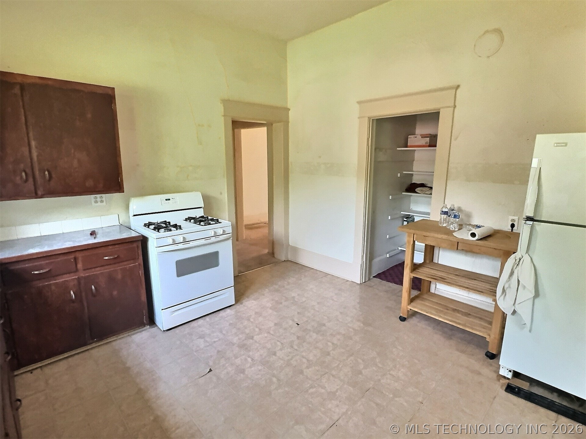 414 W 7th Street Property Photo 10