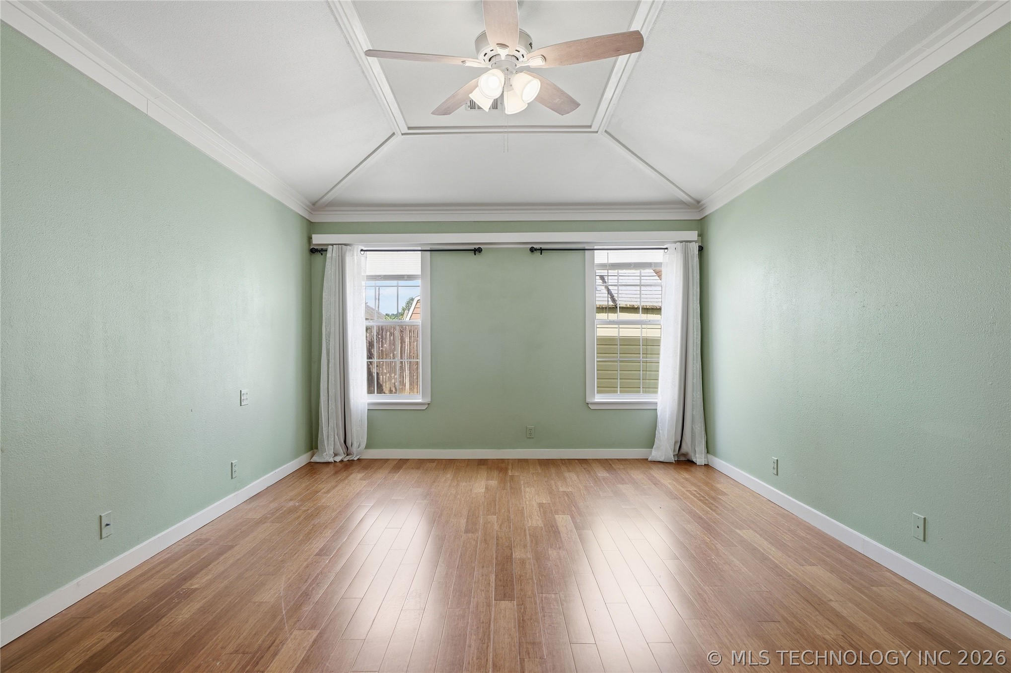 3226 N 2nd Place Property Photo 13