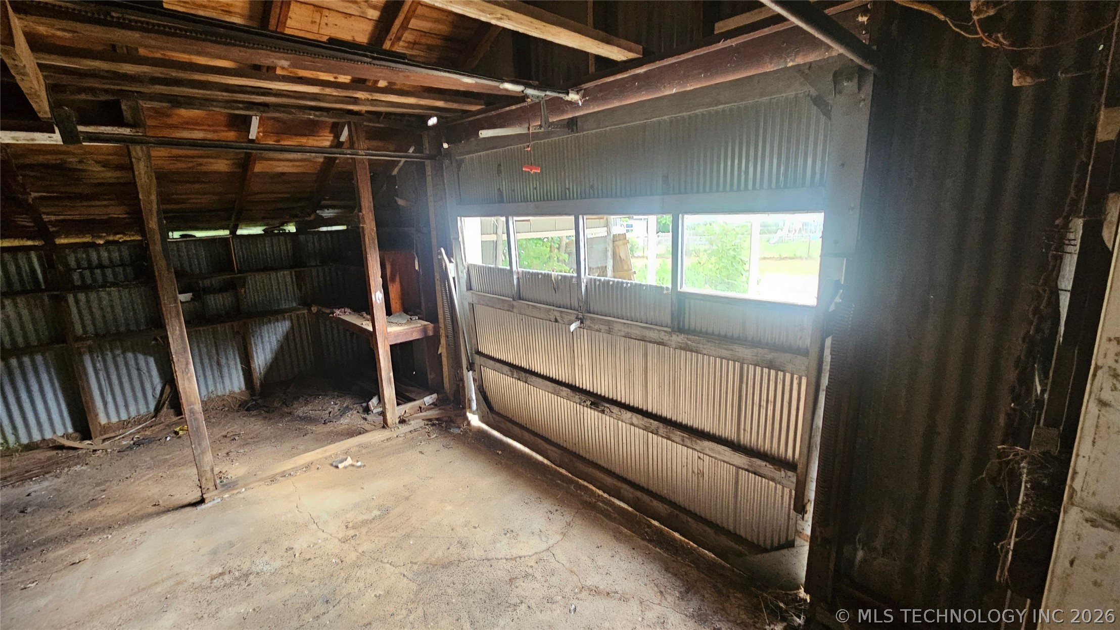 401 N Vine Avenue Property Photo 12