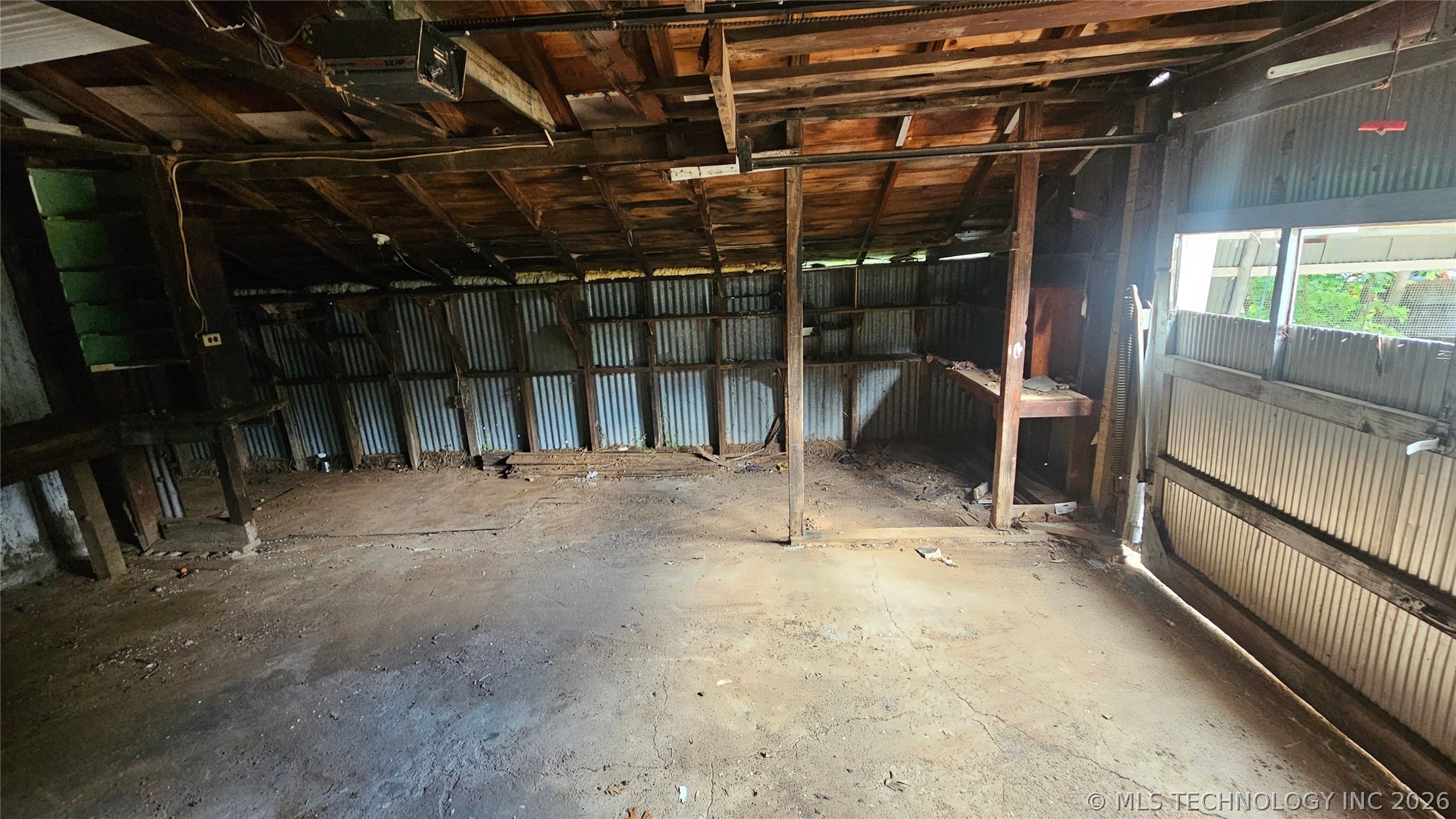 401 N Vine Avenue Property Photo 13