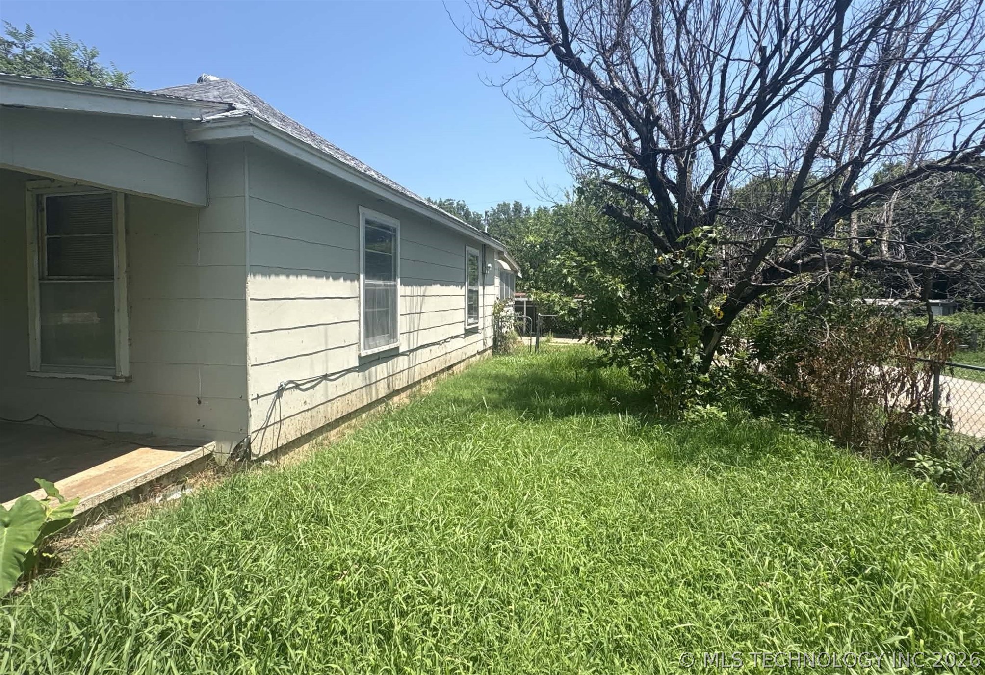 401 N Vine Avenue Property Photo 15
