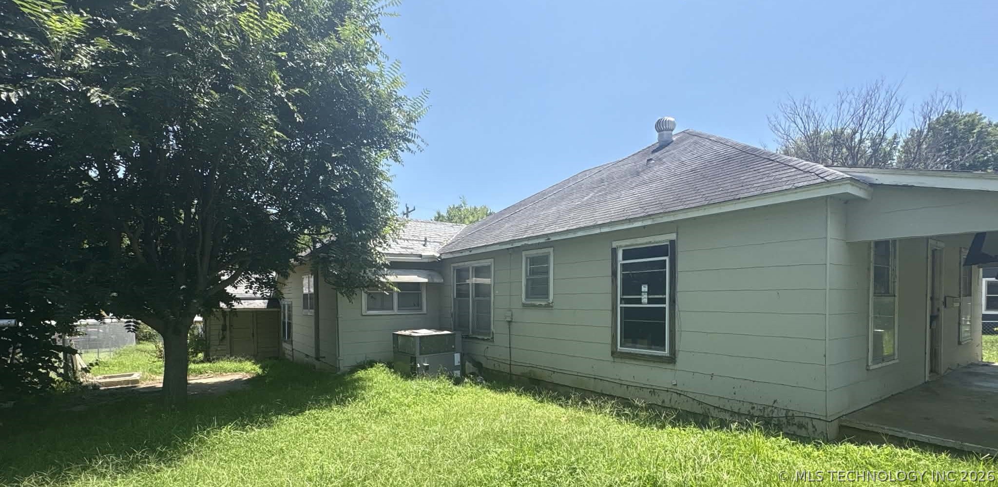 401 N Vine Avenue Property Photo 16