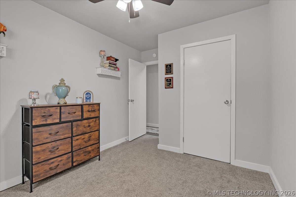 2578 W Hillcrest Drive Property Photo 16