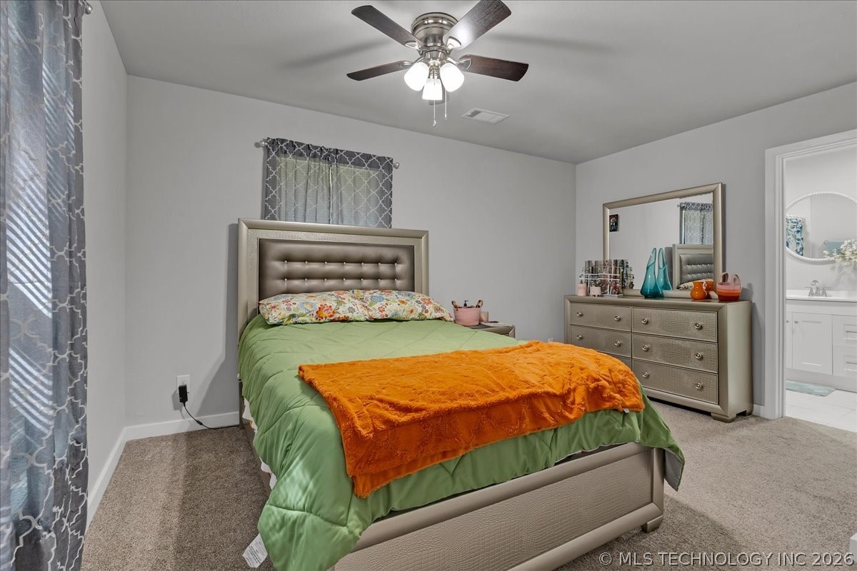 2578 W Hillcrest Drive Property Photo 17