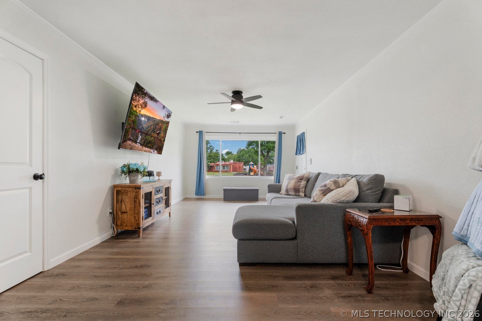 1925 B Street Ne Property Photo 3