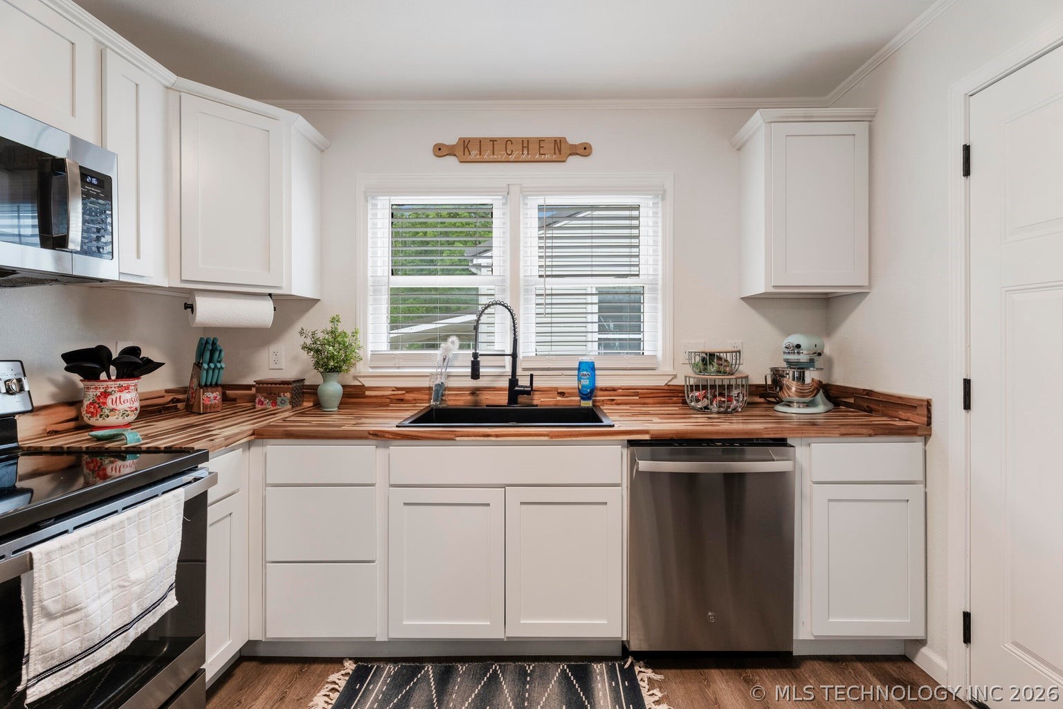 1925 B Street Ne Property Photo 7