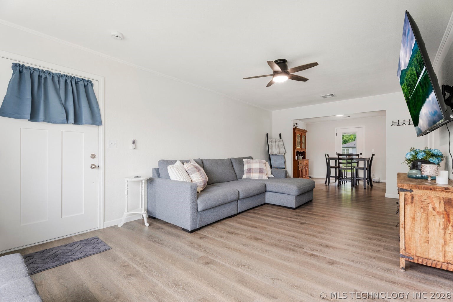 1925 B Street Ne Property Photo 8