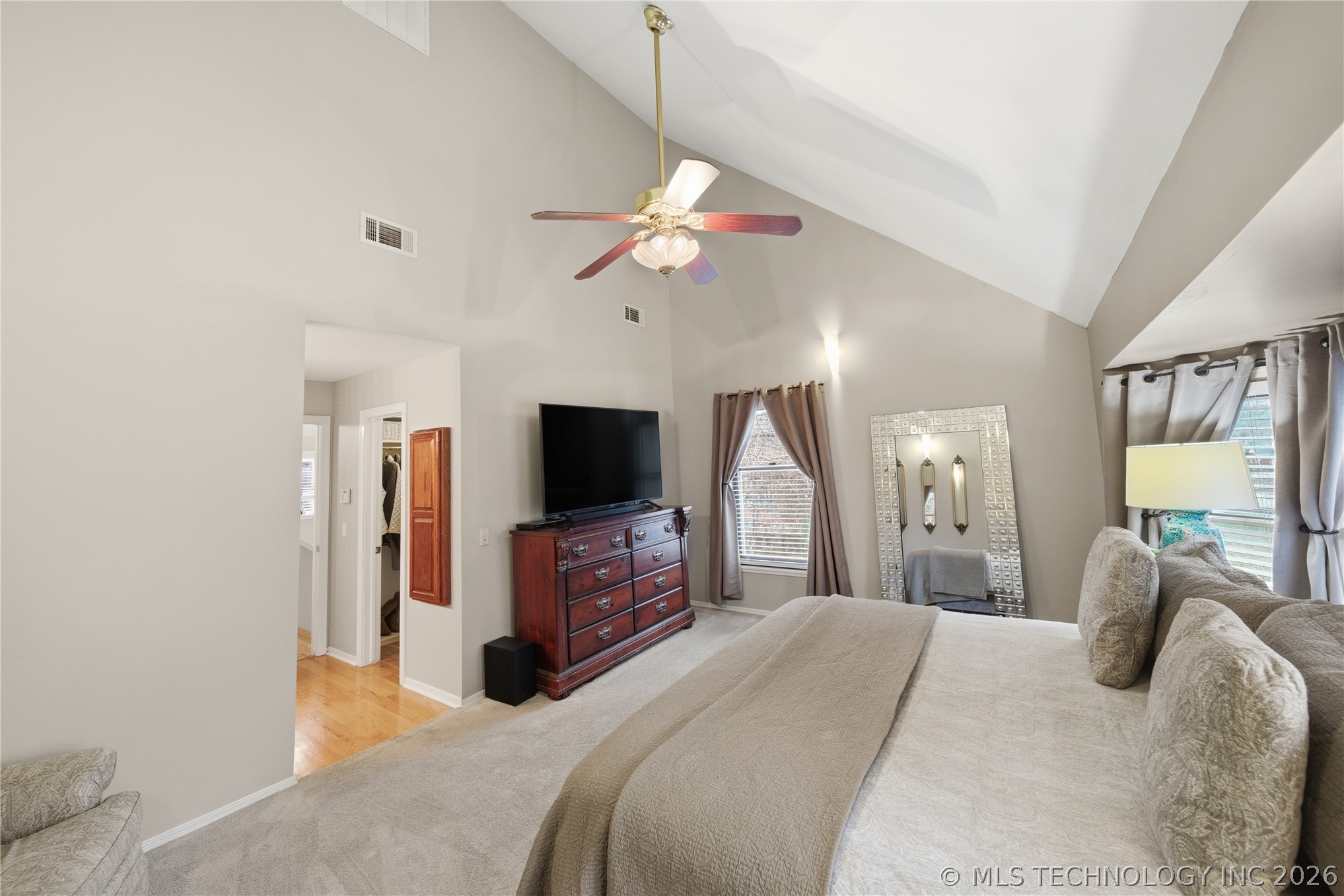 1227 S Lawton Avenue 14 Property Photo 19